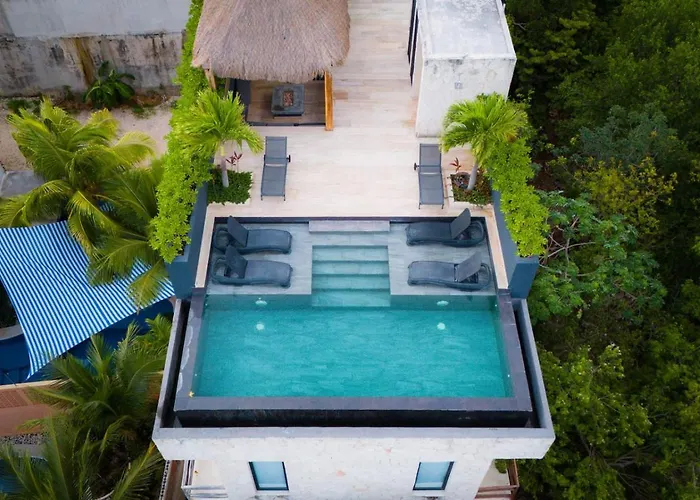 Two Level Penthouse W Rooftop Pool And Sunset Appartement