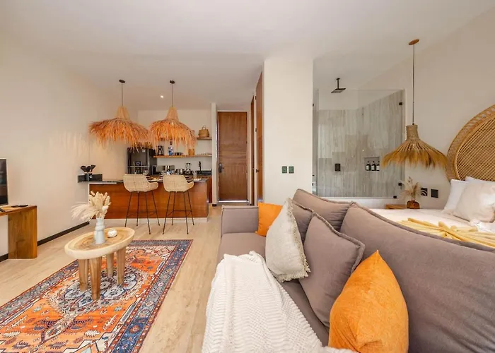 Two Level Penthouse W Rooftop Pool And Sunset Appartement